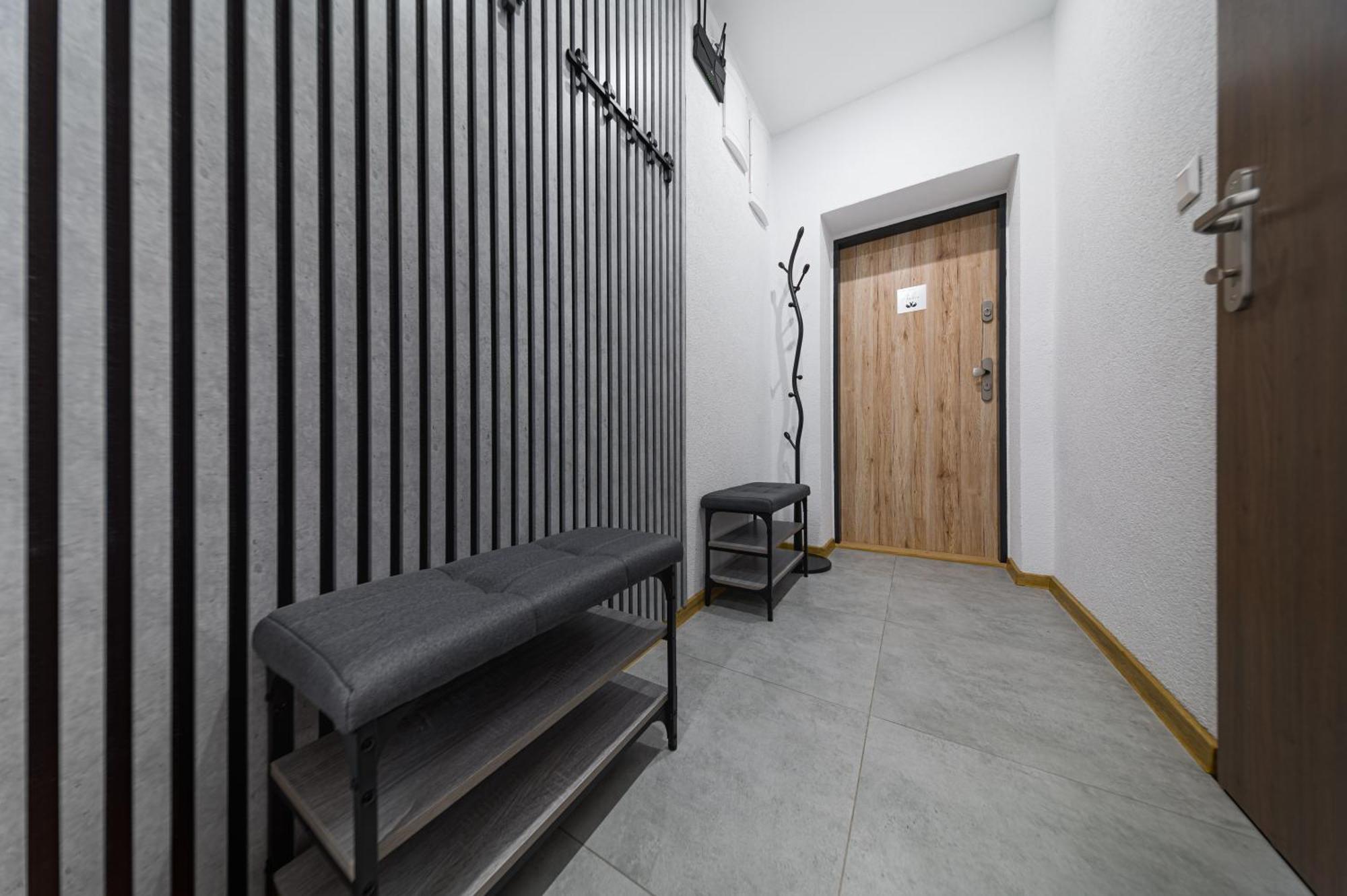 Tower Apartments Orchid & Amber สปิชสกา โนวา เวส ภายนอก รูปภาพ