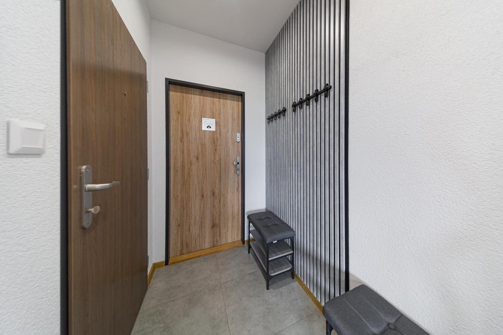 Tower Apartments Orchid & Amber สปิชสกา โนวา เวส ภายนอก รูปภาพ