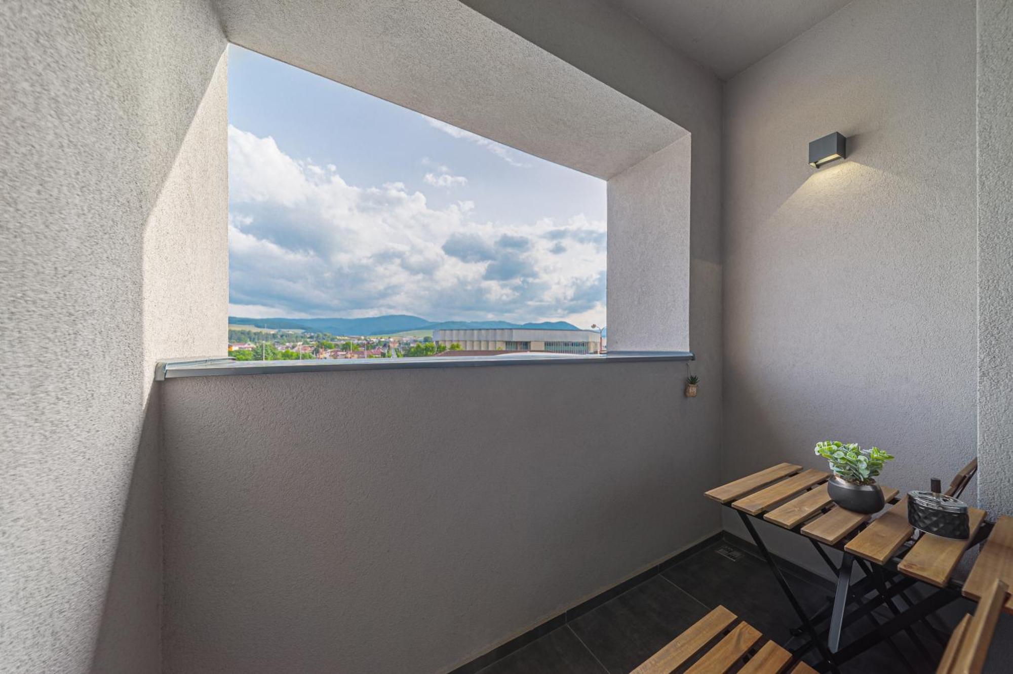 Tower Apartments Orchid & Amber สปิชสกา โนวา เวส ภายนอก รูปภาพ