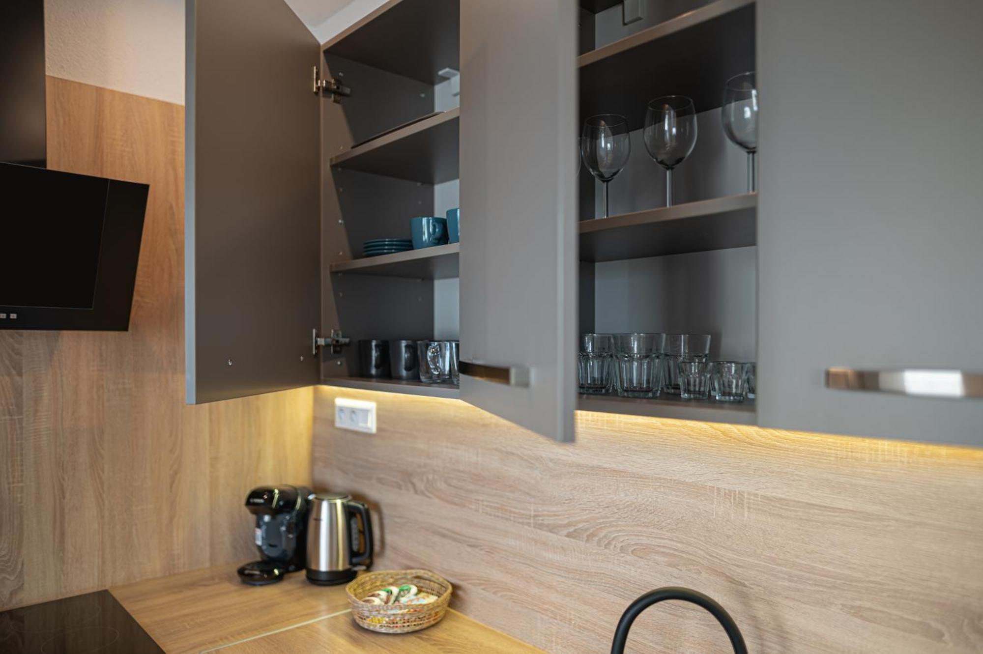 Tower Apartments Orchid & Amber สปิชสกา โนวา เวส ภายนอก รูปภาพ